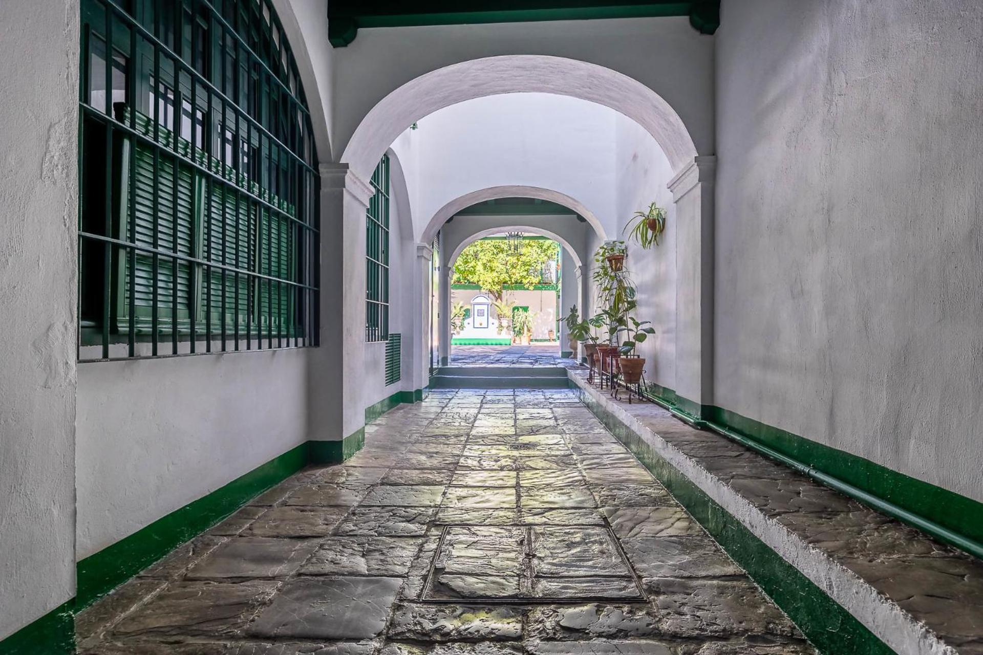 Comfy Away - Estudio En Patio De Vecinos En Las Setas เซบีญา ภายนอก รูปภาพ
