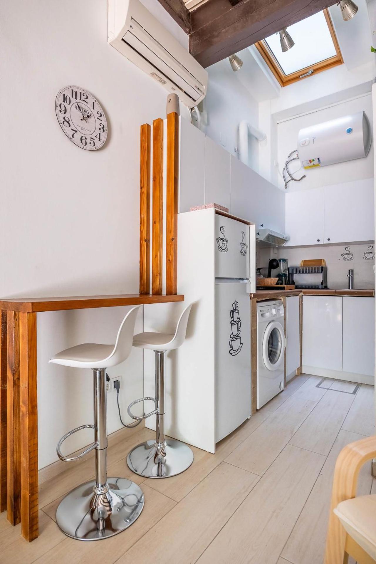 Comfy Away - Estudio En Patio De Vecinos En Las Setas เซบีญา ภายนอก รูปภาพ